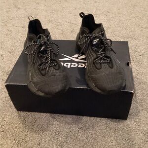 Reebok Men's Black Zig Kinetica II Running Athletic Shoes